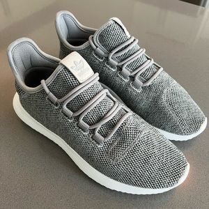 Adidas Tubular - Women Size 8 (Shadow Grey)